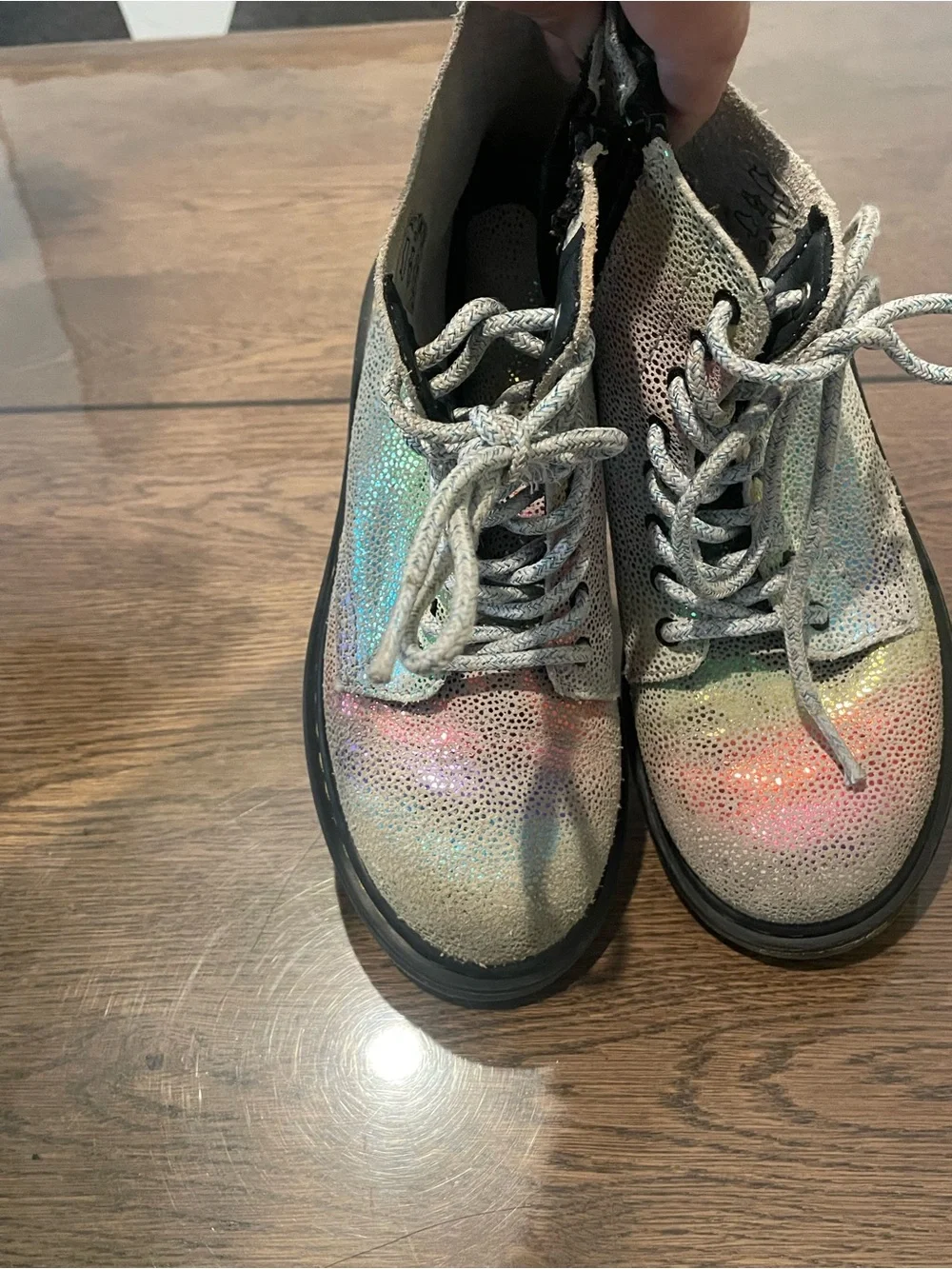 Dr. Martens Kids Iridescent Rainbow Lace-Up Boots Zipper closure
